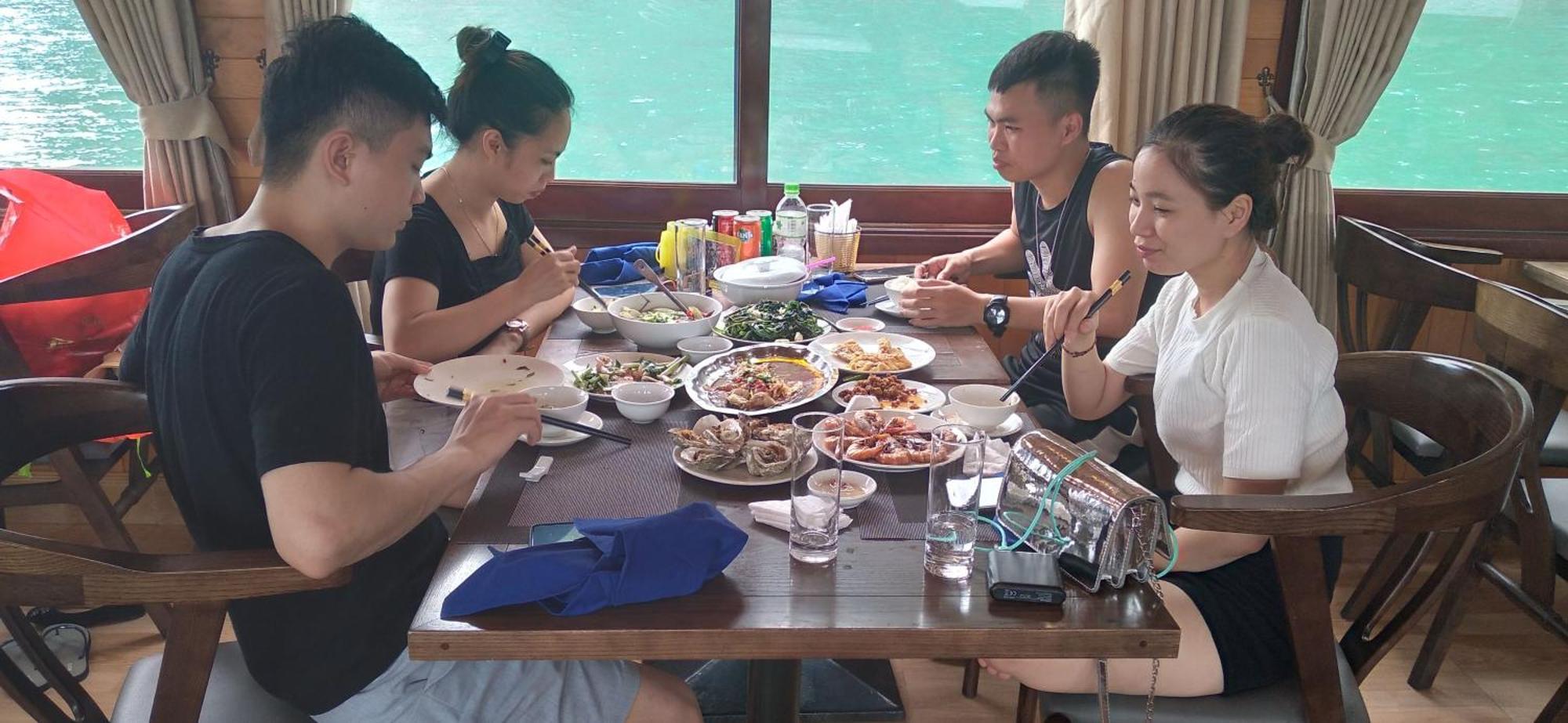 Cat Ba Victory Hostel Dong Khe Sau Экстерьер фото