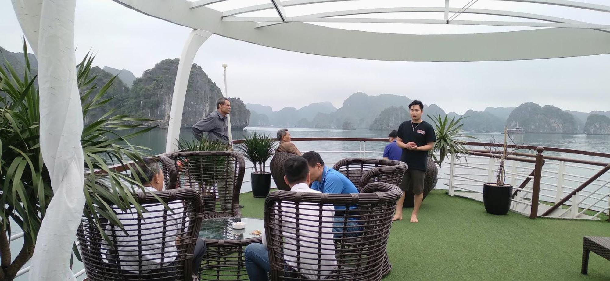 Cat Ba Victory Hostel Dong Khe Sau Экстерьер фото